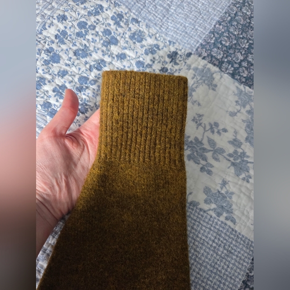 Collared Knit Sweater - Picture 6 of 7